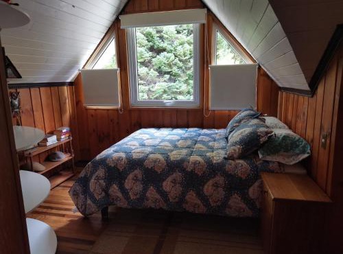 Cabañas y Hostal Casa de Campo Rukaleufu a orillas del Rio Huiscapi in Villarrica