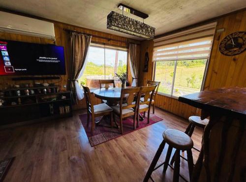 Cabaña acogedora con tinaja privada y vista al volcán, Puerto Octay