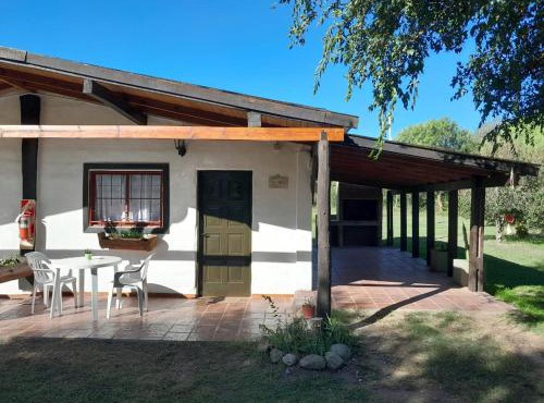 Cabañas Los 2 Algarrobos in Santa Rosa de Calamuchita