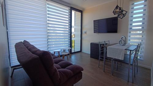 Parcela PLANA con Casa Vista al Mar y Valle, WIFI, TV CABLE, UBICACIÓN PRIVILEGIADA, Portón Automático, PRIVADA