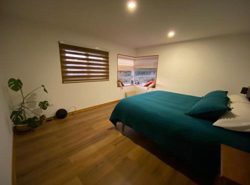 Amplia casa a 1500 metros de Balneario