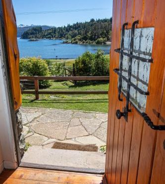 Casa en Llao Llao con vista al lago y campo de golf